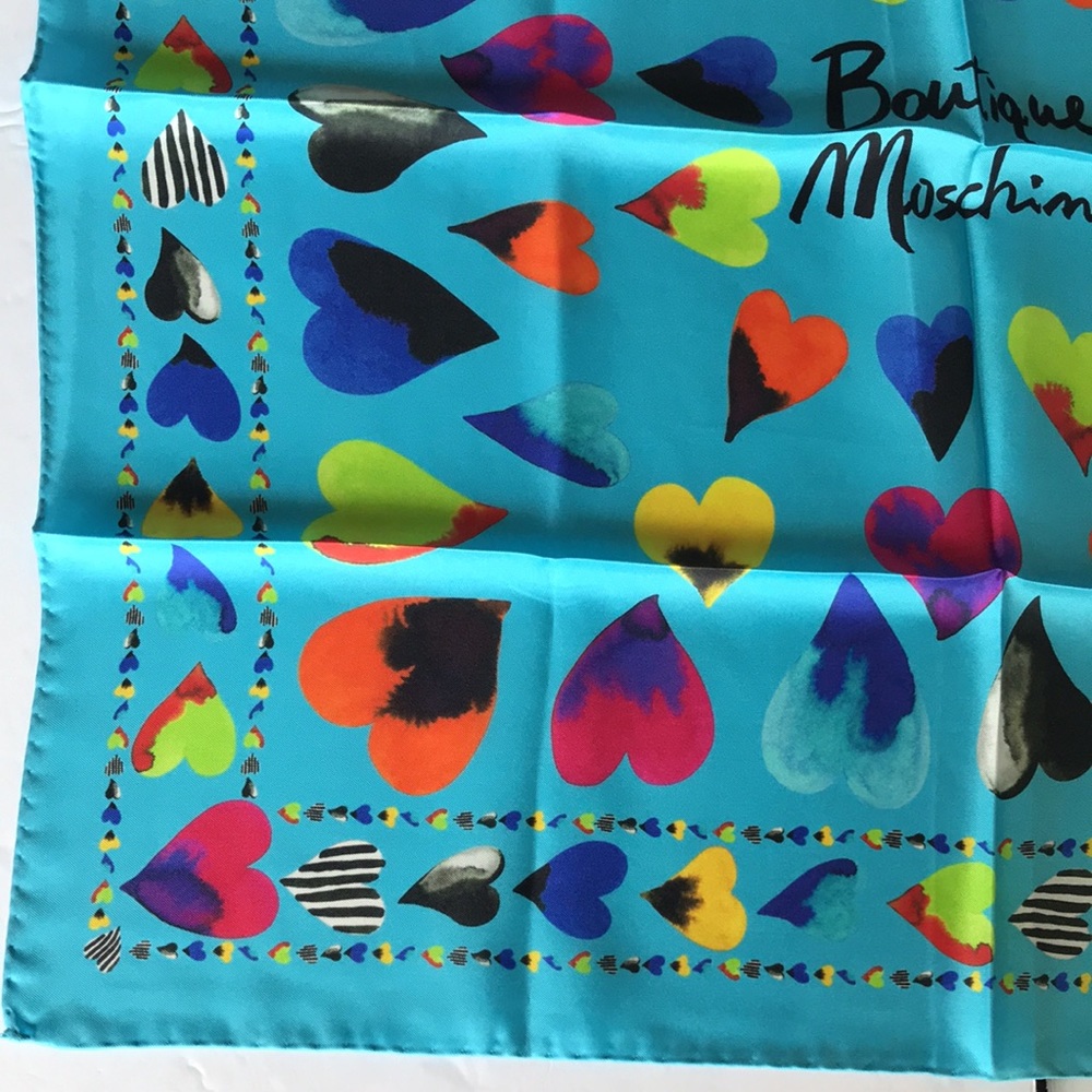Moschino Silk Scarf Italy Hearts RARE NWT - Picture 4 of 10